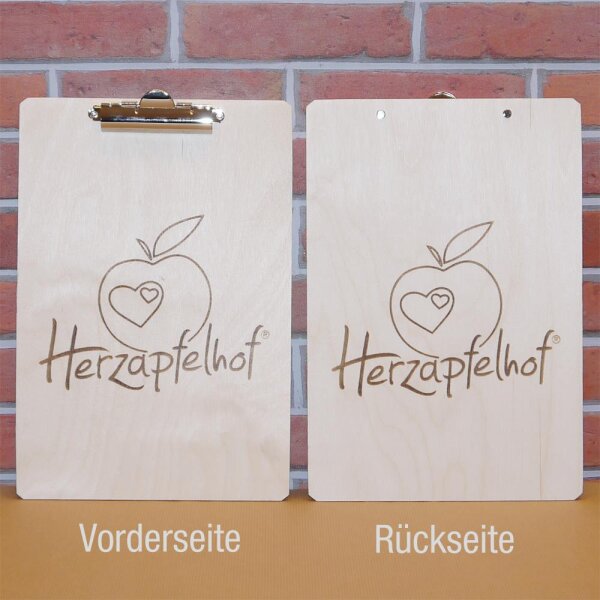Holz Klemmbrett mit Branding "Herzapfelhof" / 320x220x3mm