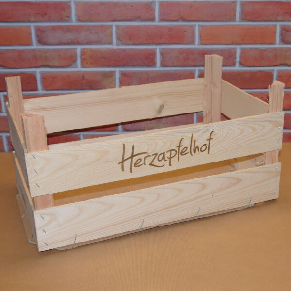 Holz-Geschenkkiste / 50 x 30 x 25 cm / Herzapfelhof
