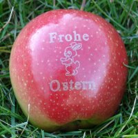 Roter Apfel mit Motiv "Frohe Ostern mit Hase"