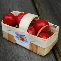 Rote Zieräpfel im Mini-Spankorb