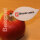 Roter Apfel mit weißem Werbeblatt