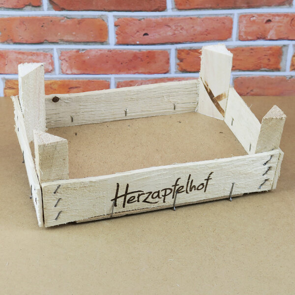 Holz-Geschenkkiste / 30 x 20 x 12 cm / Herzapfelhof
