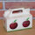 Box mit 2 roten Bio-Äpfeln / Herzapfelhof Box / Äpfel mit 2 Logomotiven